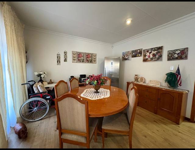 2 BEDROOM TOWNHOUSE FOR SALE IN THREE RIVERS EAST